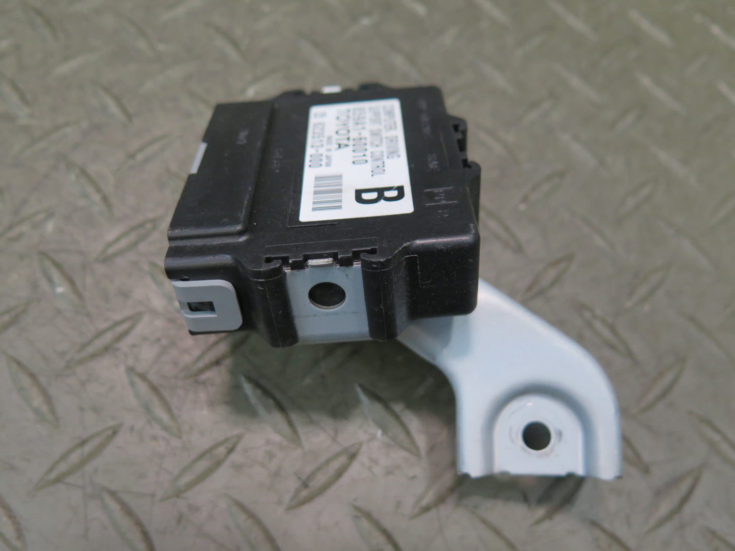 2010-2013 Lexus URJ150L GX460 Driving Support Switch Control Module 859A1-60010