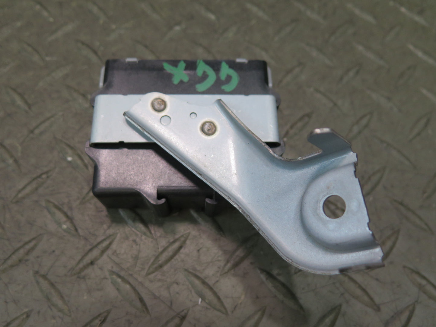 2010-2013 Lexus URJ150L GX460 Driving Support Switch Control Module 859A1-60010