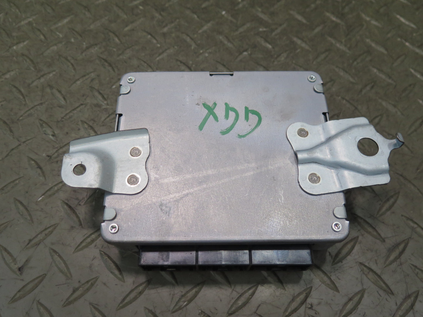 2010-2013 Lexus URJ150L GX460 Active Air Suspension Control Module Unit