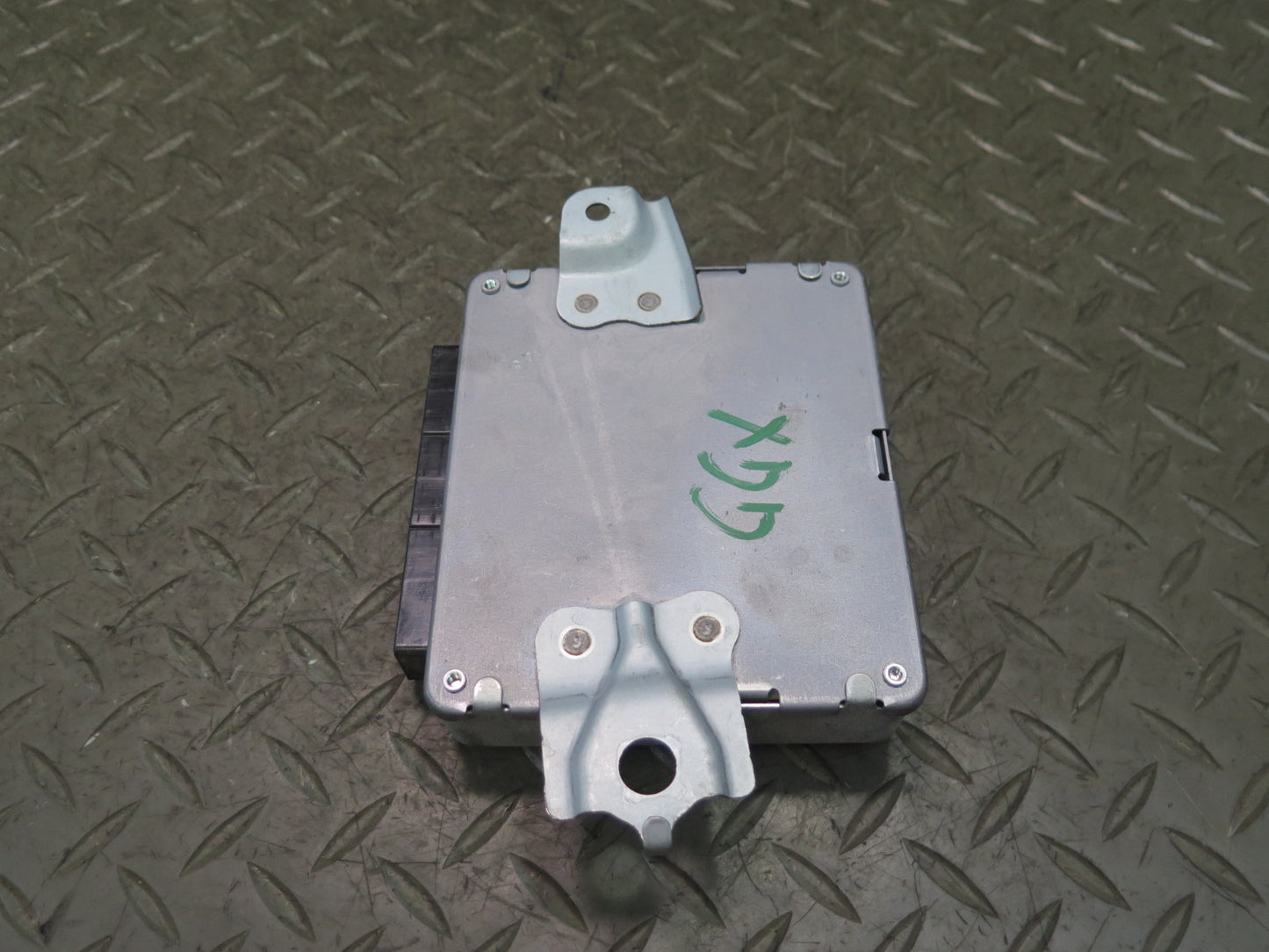 2010-2013 Lexus URJ150L GX460 Active Air Suspension Control Module Unit
