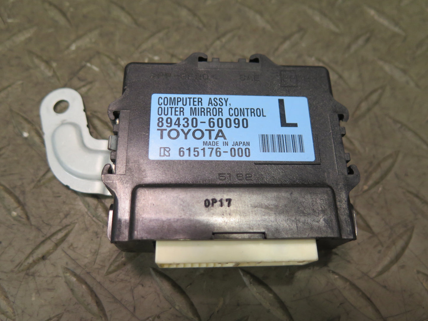 2010-2013 Lexus URJ150L GX460 Left Door Mirror Memory Control Module