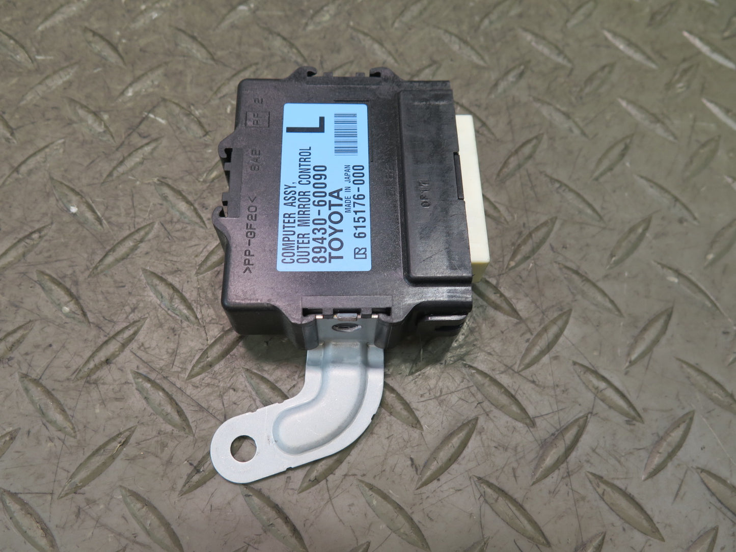 2010-2013 Lexus URJ150L GX460 Left Door Mirror Memory Control Module