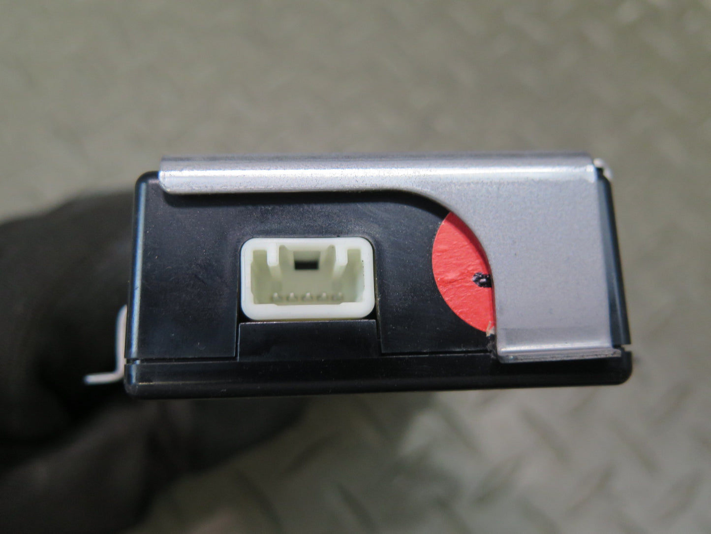 2010-2013 Lexus URJ150L GX460 Mayday Battery Computer Module Unit