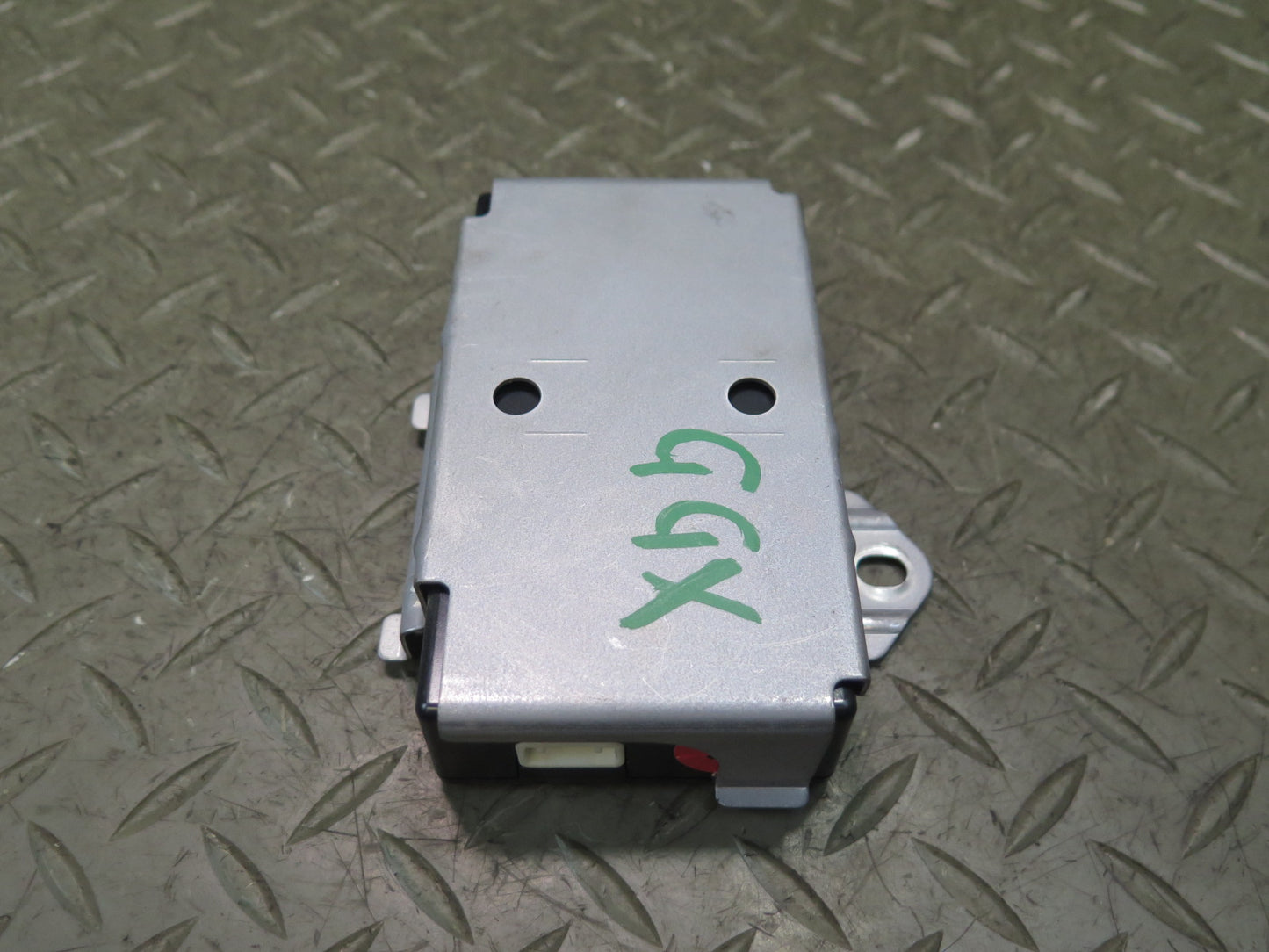 2010-2013 Lexus URJ150L GX460 Mayday Battery Computer Module Unit