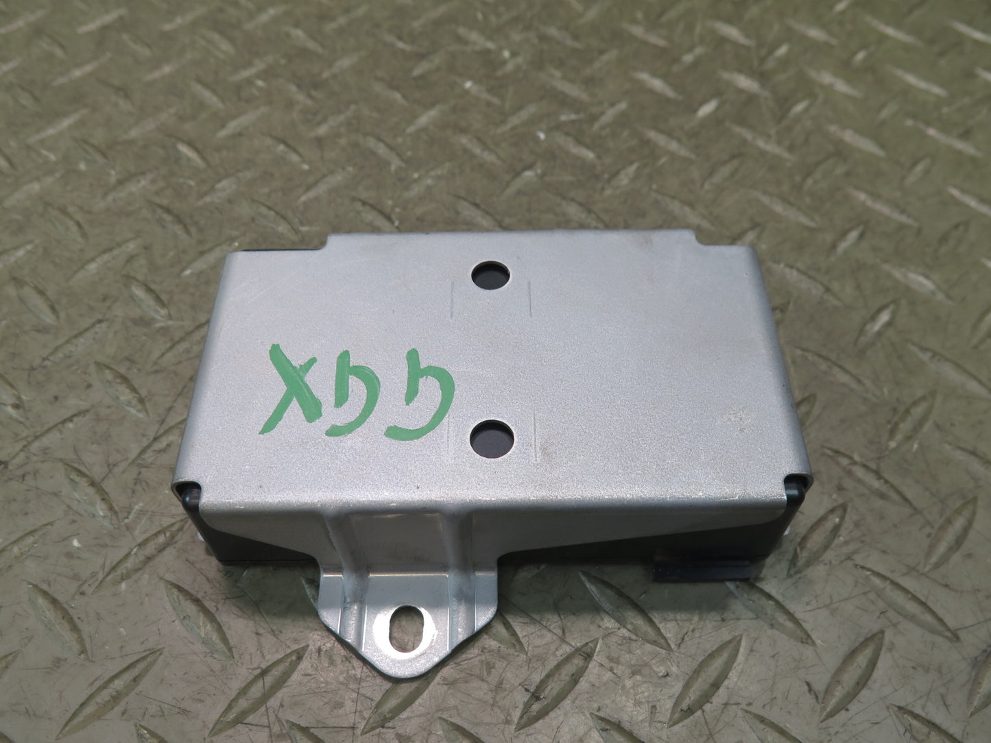 2010-2013 Lexus URJ150L GX460 Mayday Battery Computer Module Unit