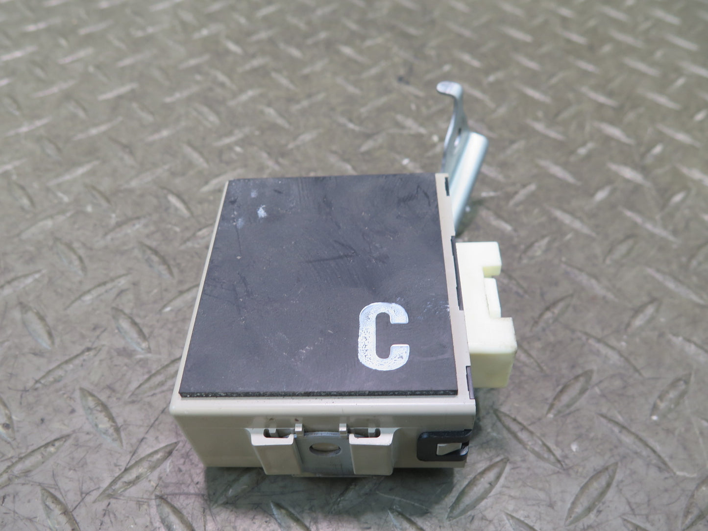 2010-2013 Lexus URJ150L GX460 Turn Signal Flasher Computer Control Module