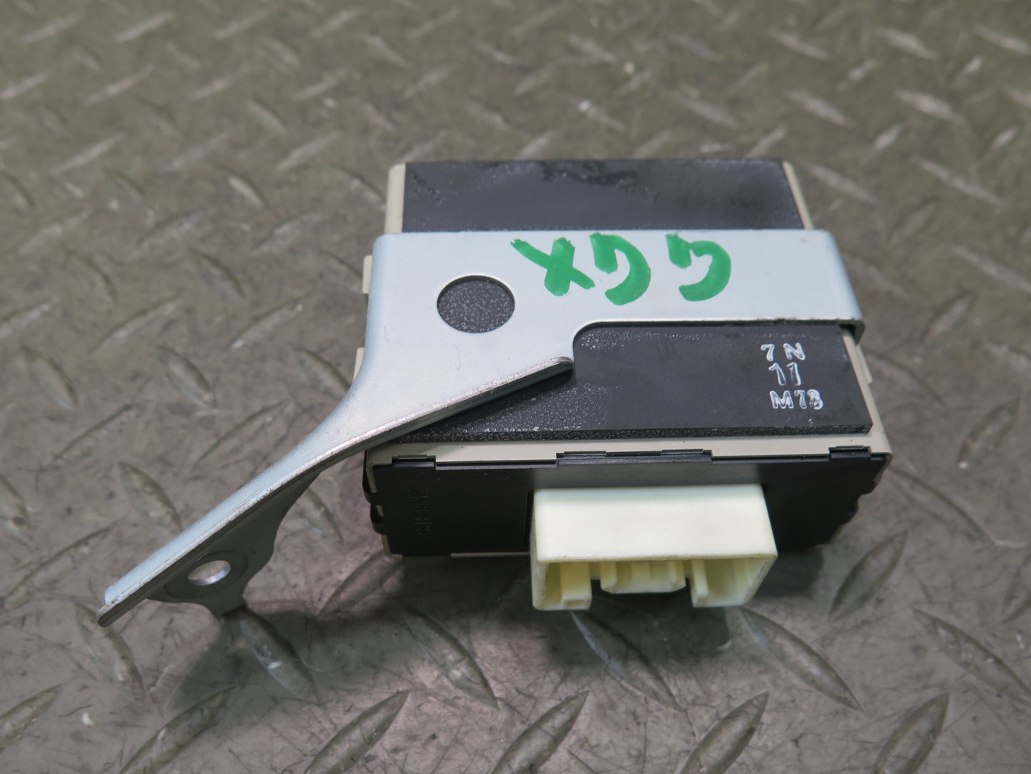 2010-2013 Lexus URJ150L GX460 Turn Signal Flasher Computer Control Module