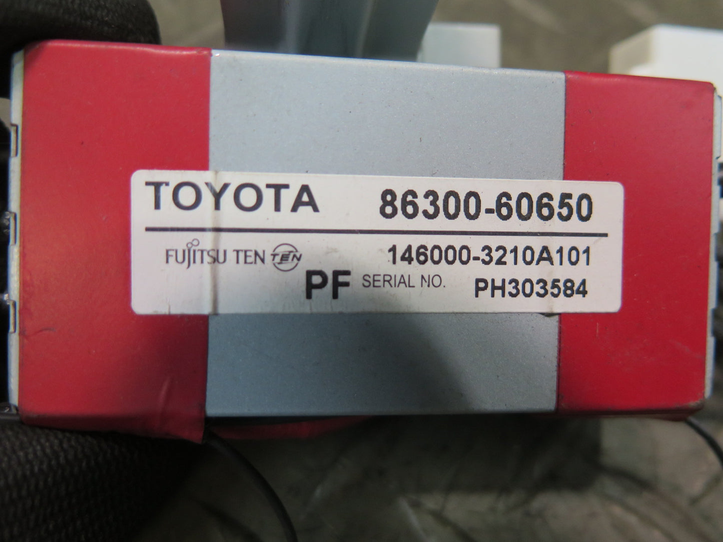 2010-2013 Lexus URJ150L GX460 Antenna Amplifier Control Module Unit