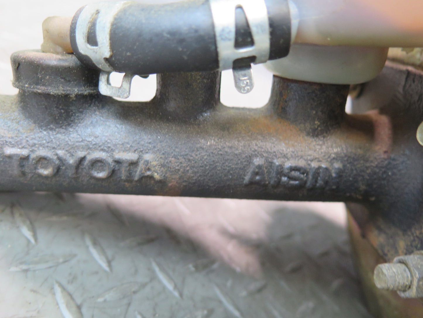 85-88 Toyota Cressida MX73 Brake Master Cylinder Booster Fluid Reservoir OEM