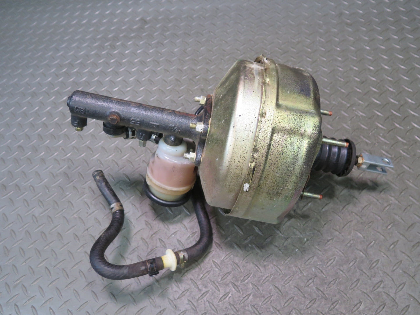 85-88 Toyota Cressida MX73 Brake Master Cylinder Booster Fluid Reservoir OEM