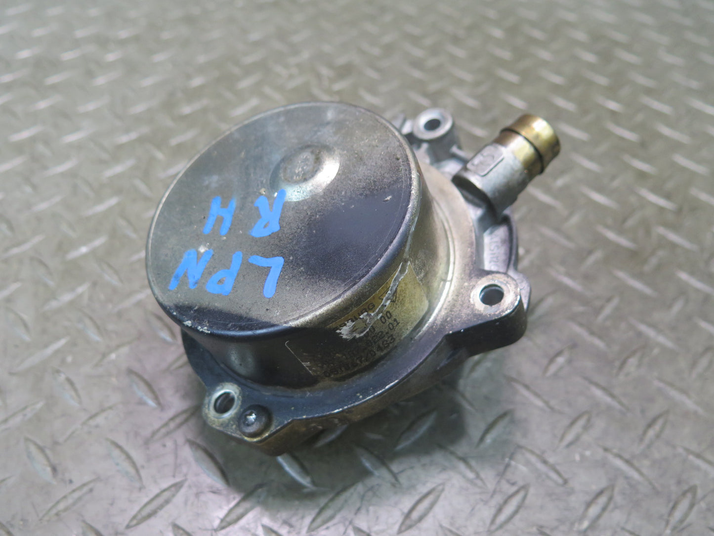 1999 Porsche 911 996 Engine Motor Right Scavenge Oil Suction Pump 19k Miles