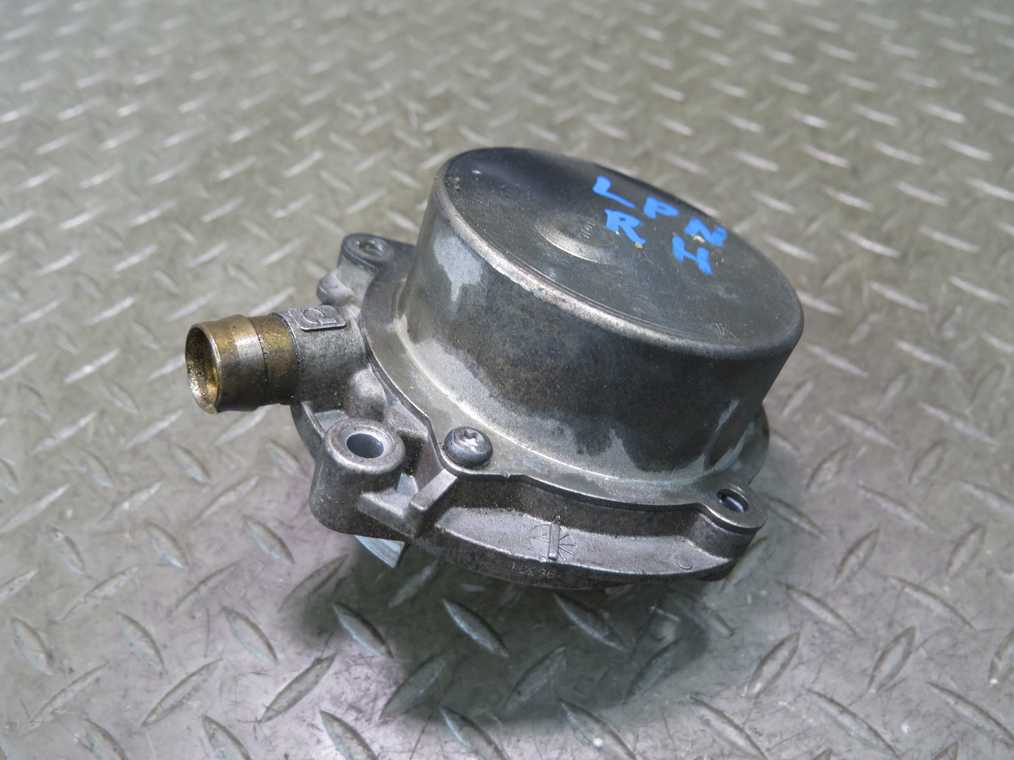 1999 Porsche 911 996 Engine Motor Right Scavenge Oil Suction Pump 19k Miles
