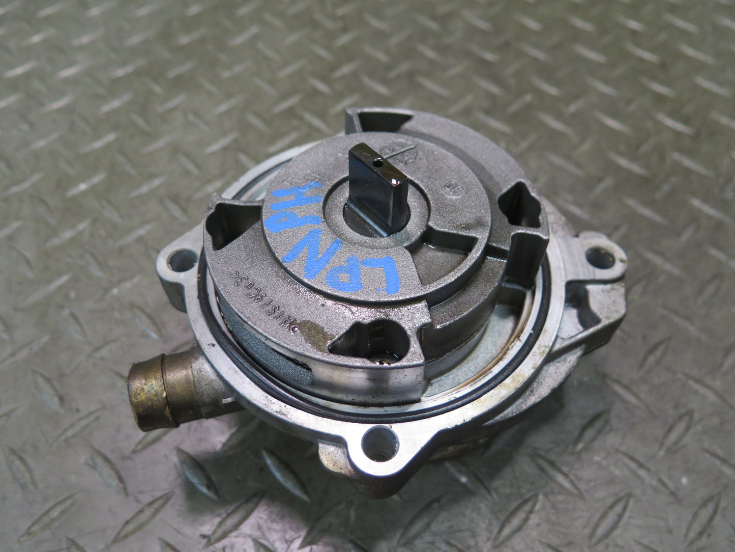1999 Porsche 911 996 Engine Motor Right Scavenge Oil Suction Pump 19k Miles