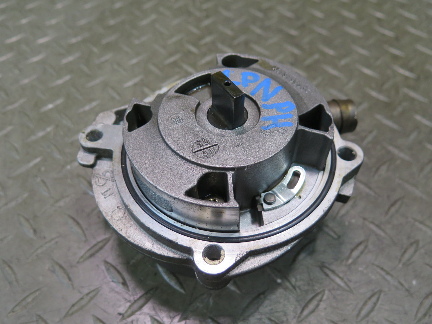 1999 Porsche 911 996 Engine Motor Right Scavenge Oil Suction Pump 19k Miles