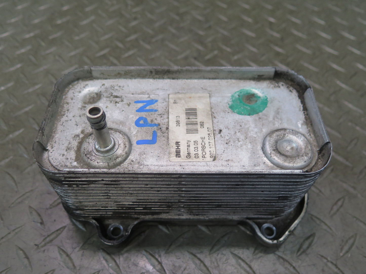 1999-2004 Porsche 911 996 Engine Oil Cooler Heat Exchanger 99610702507
