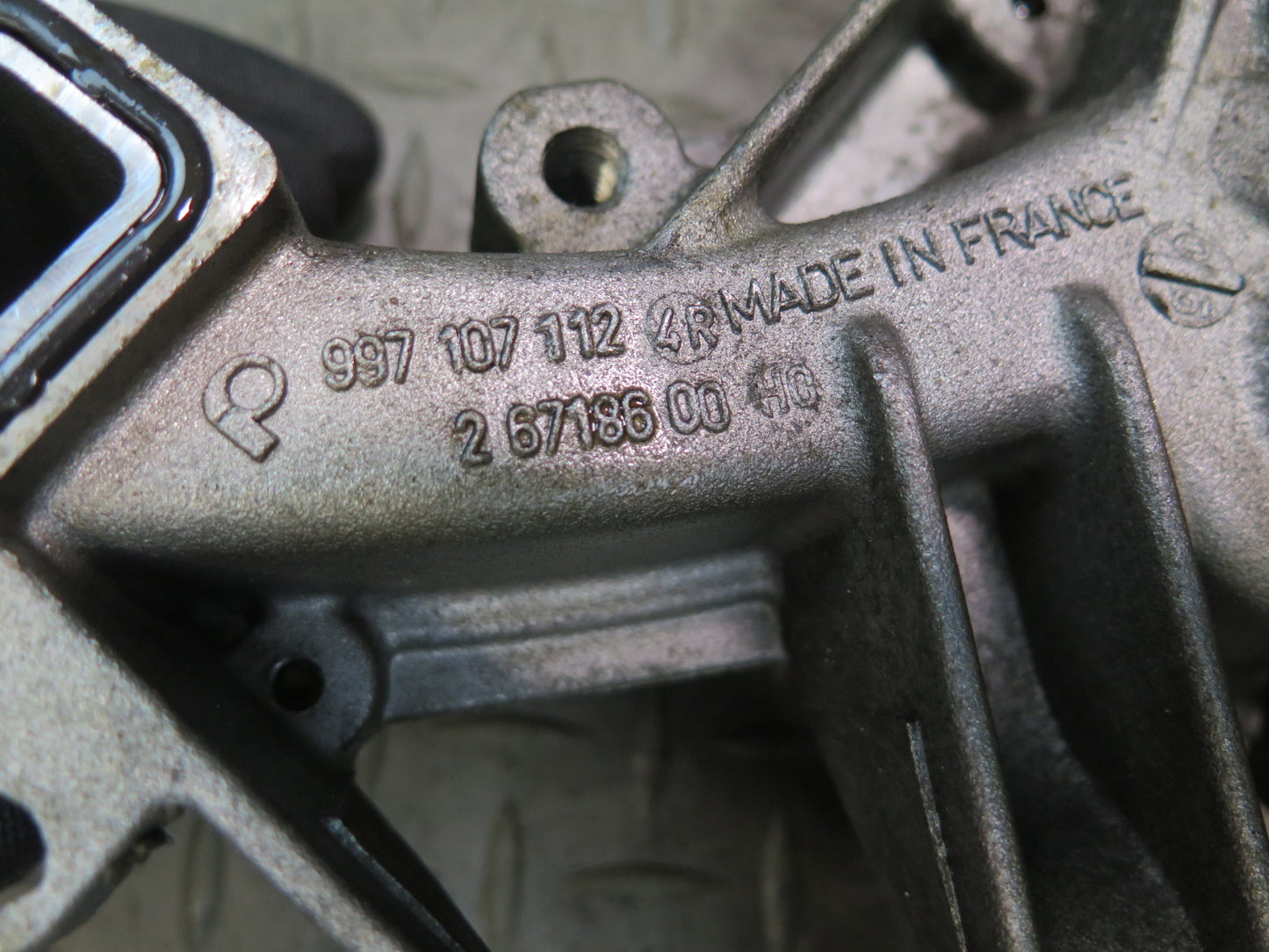 1999 Porsche 911 996 Engine Motor Oil Pump 9971071124R 19k Miles
