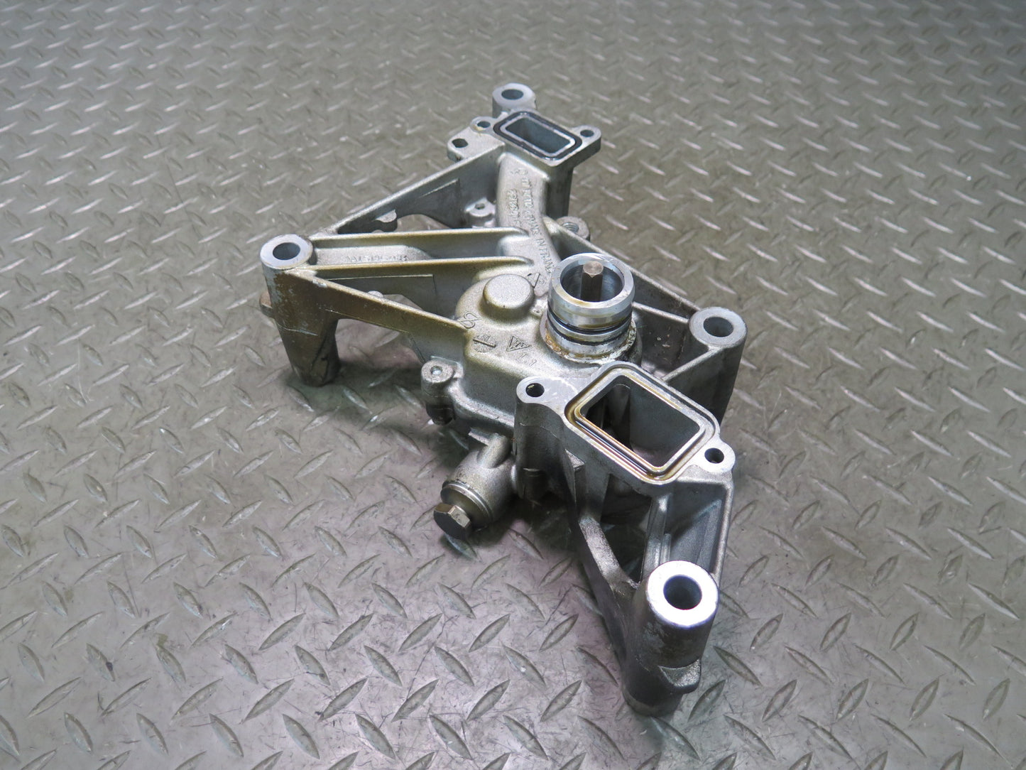1999 Porsche 911 996 Engine Motor Oil Pump 9971071124R 19k Miles