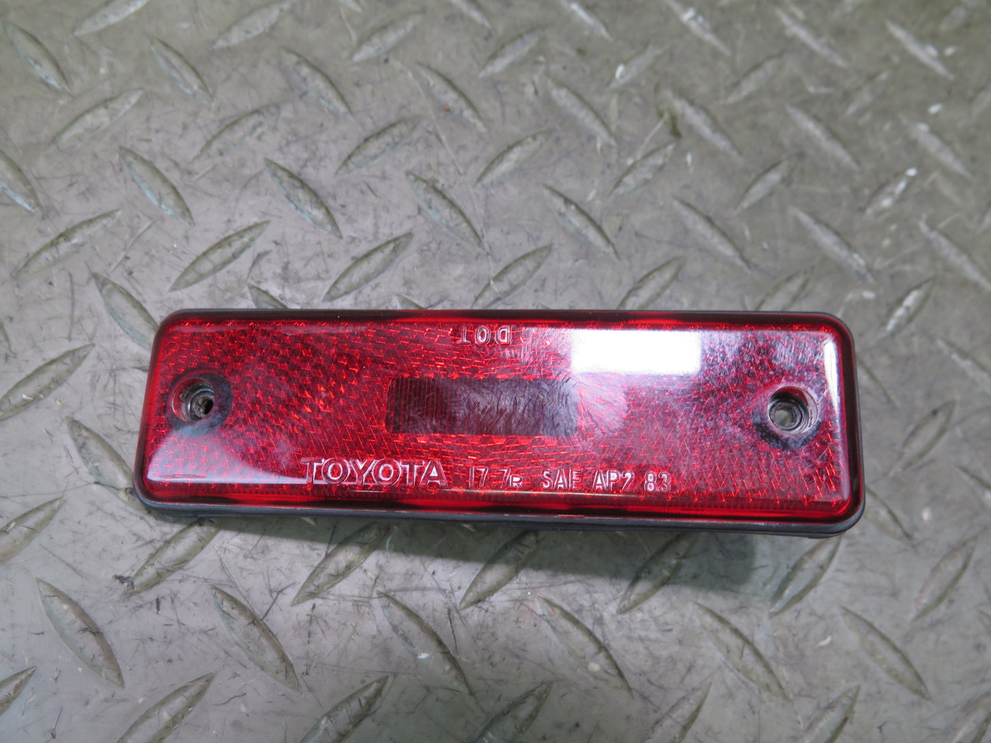 84-86 Toyota Cressida MX73 Rear Left & Right Fender Marker Light Lamp Set OEM