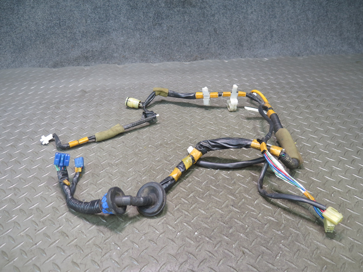 85-86 Toyota Cressida MX73 Sedan Front Right Door Wire Wiring Harness OEM