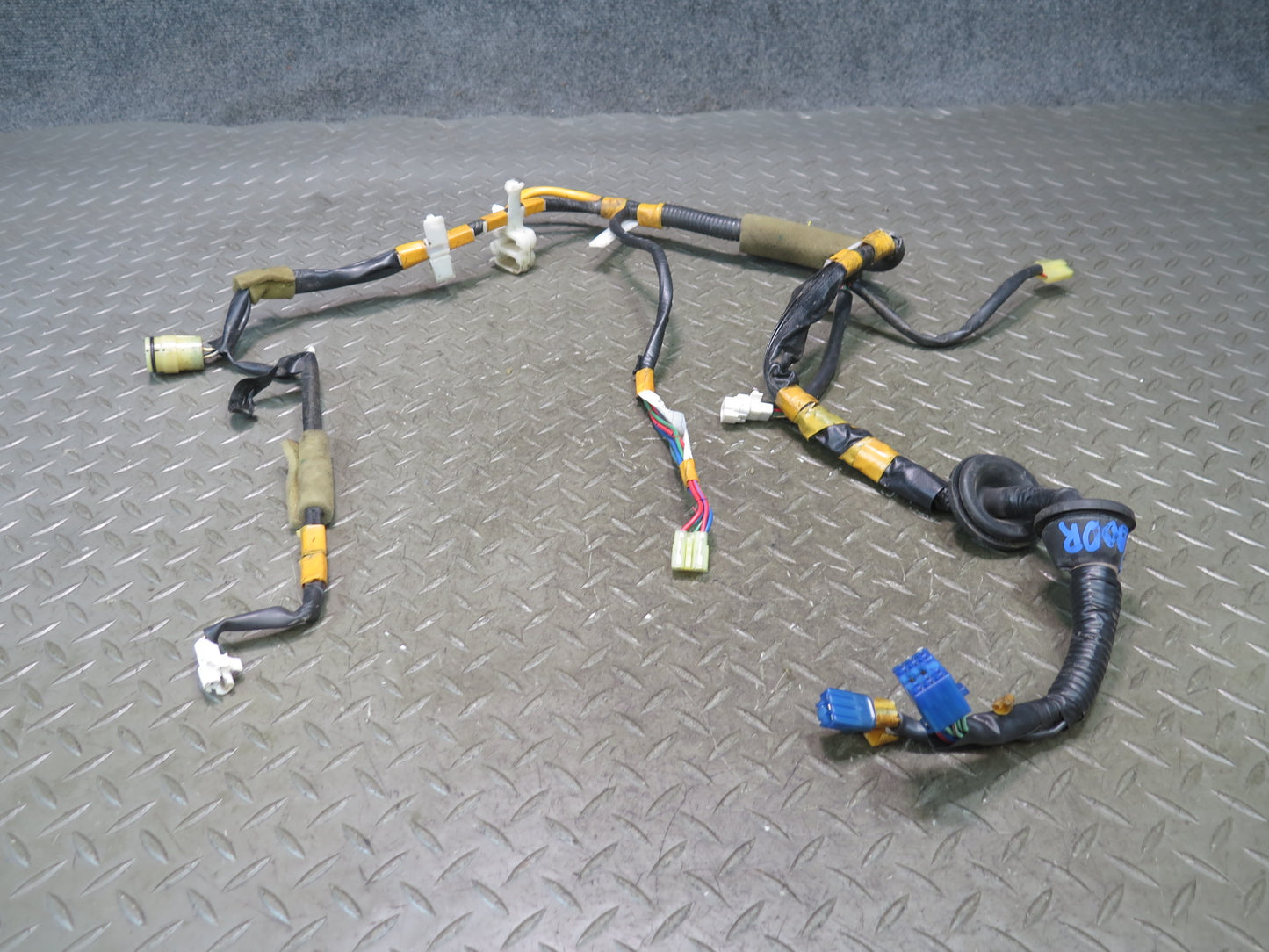 85-86 Toyota Cressida MX73 Sedan Front Right Door Wire Wiring Harness OEM