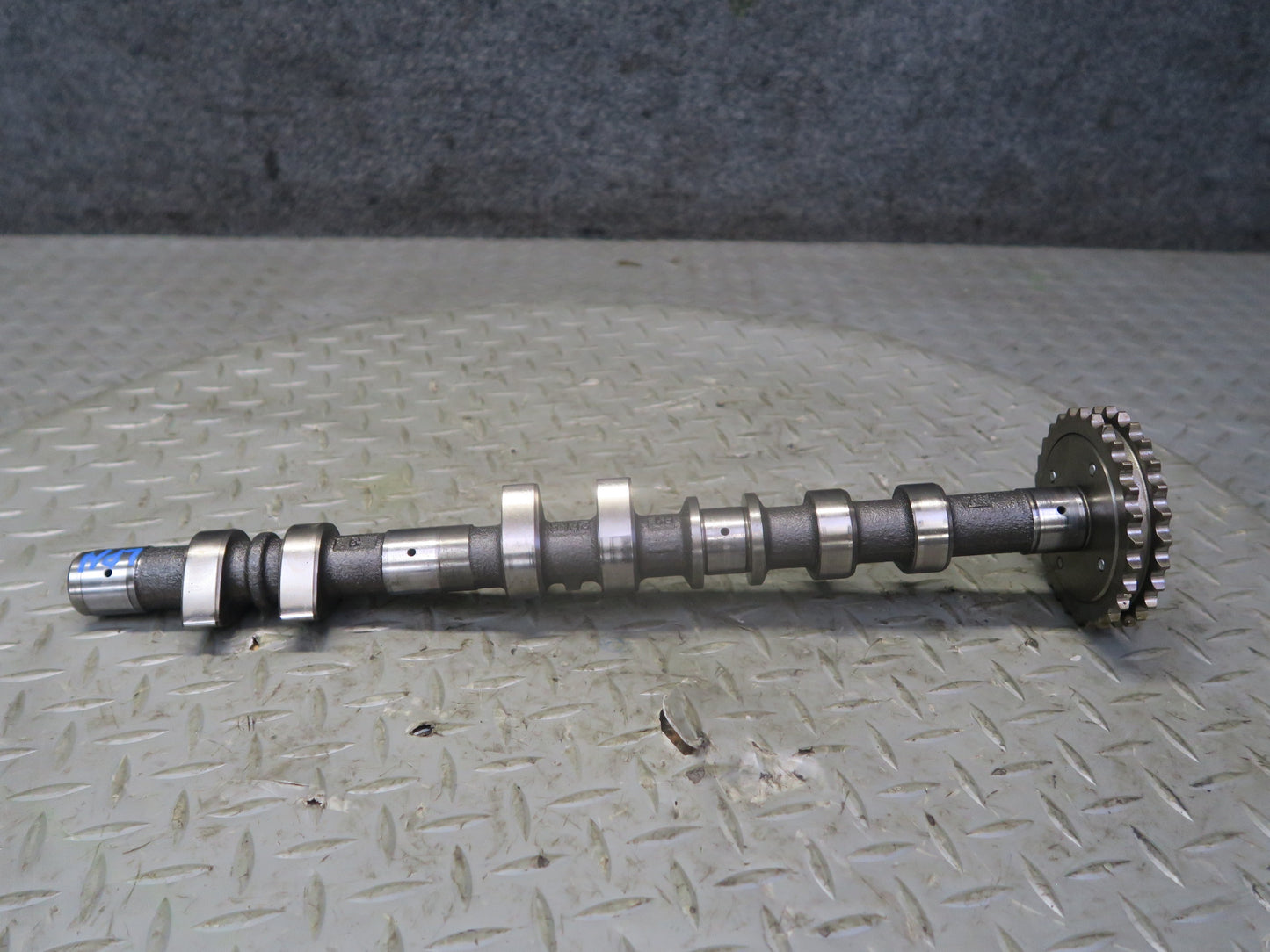 1999 Porsche 911 996 Left Engine Exhaust Camshaft w Sprocket 19k Miles
