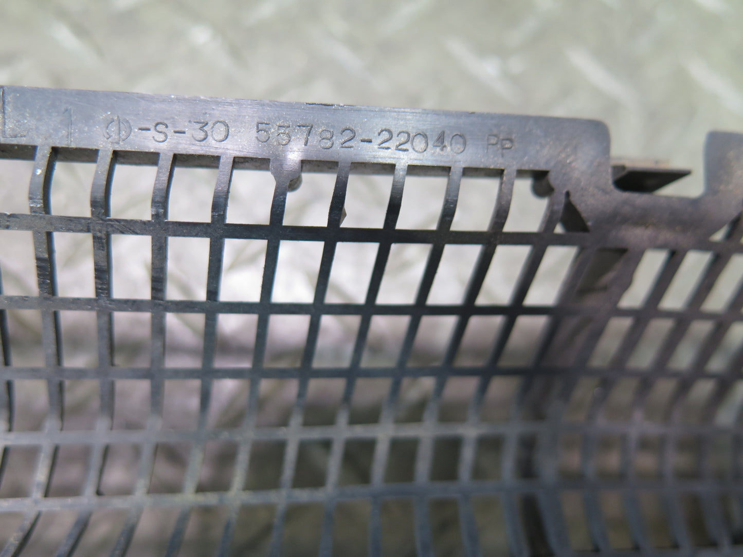 84-86 Toyota Cressida MX73 Front Windshield Cowl Vent Grille Cover Set of 3 OEM