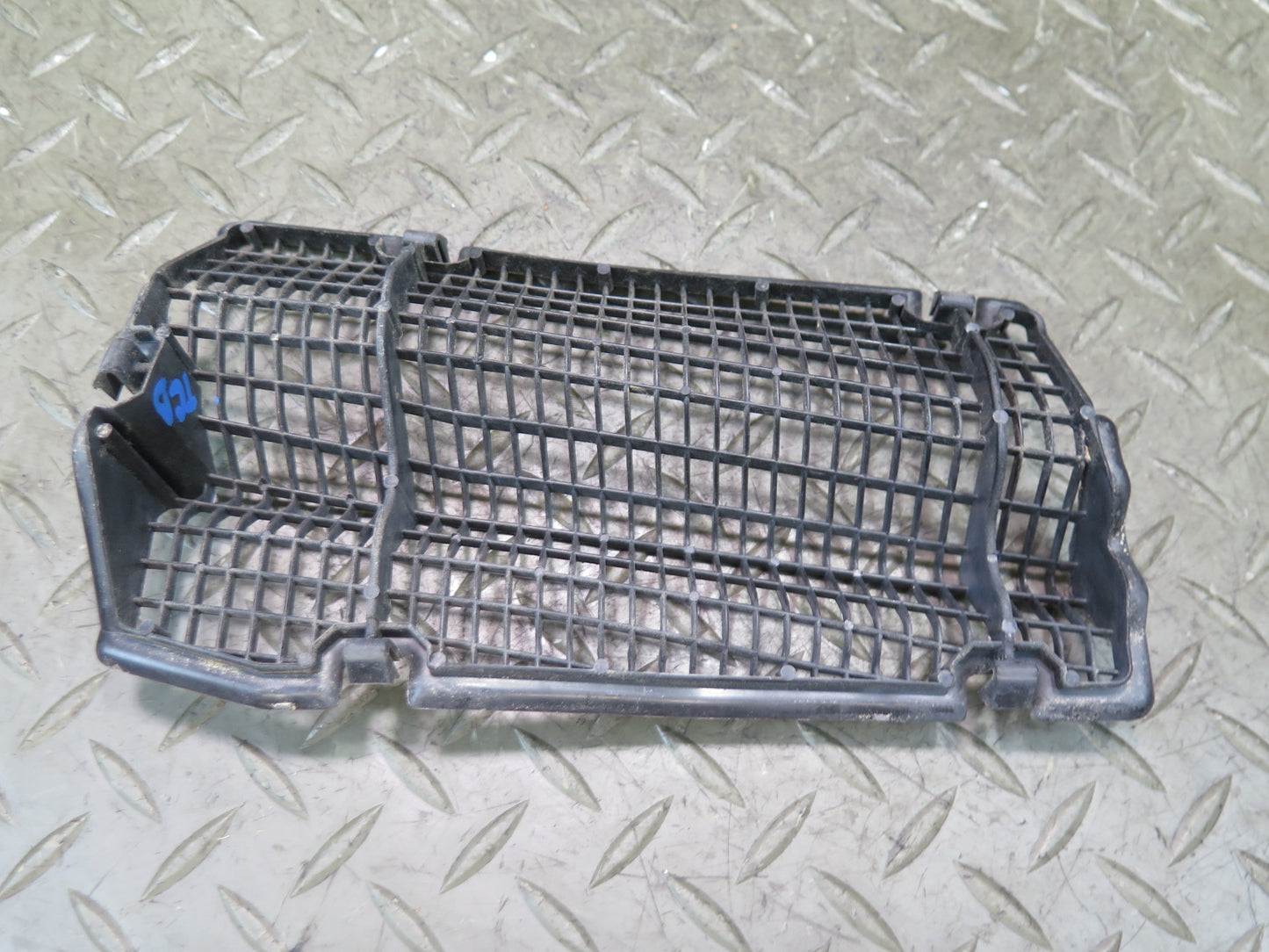 84-86 Toyota Cressida MX73 Front Windshield Cowl Vent Grille Cover Set of 3 OEM