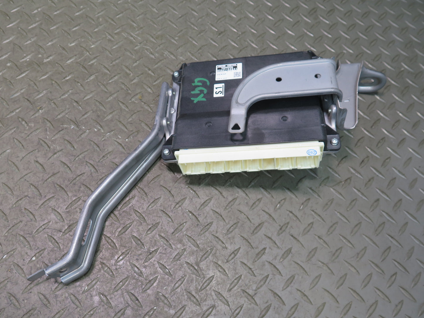 2011 Lexus GX460 ECU Theft Module Computer Door Lock Ignition Cylinder KEY Set