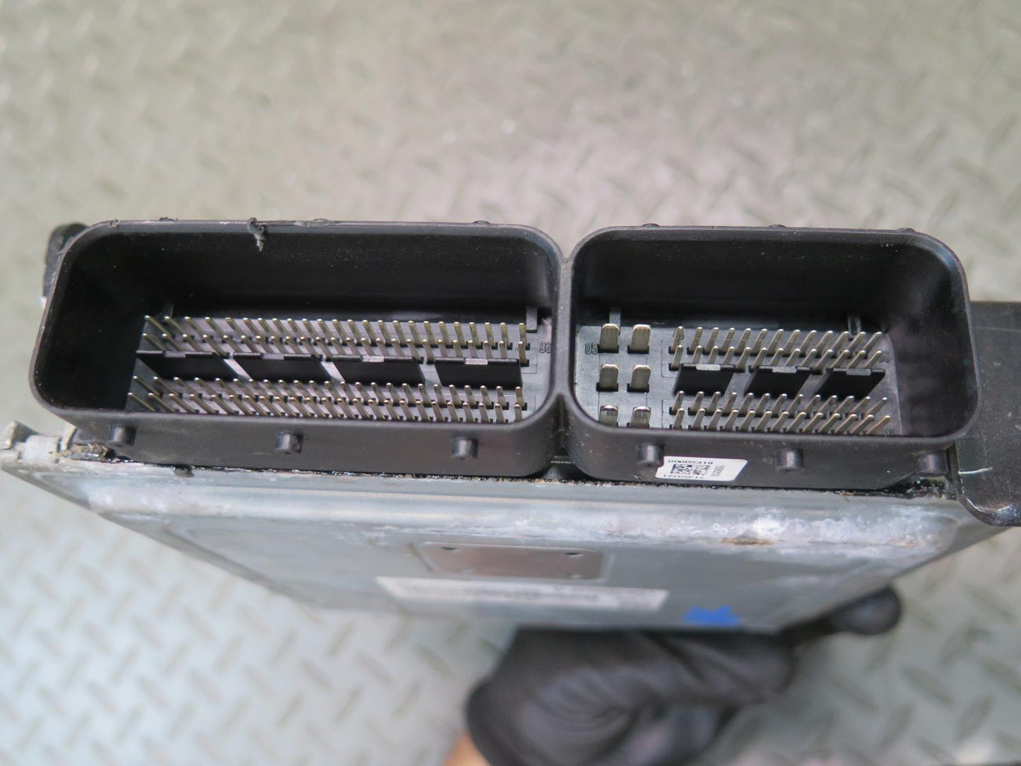 2008-2010 Porsche Cayenne 957 Turbo 4.8L Engine ECU ECM Computer Control Module