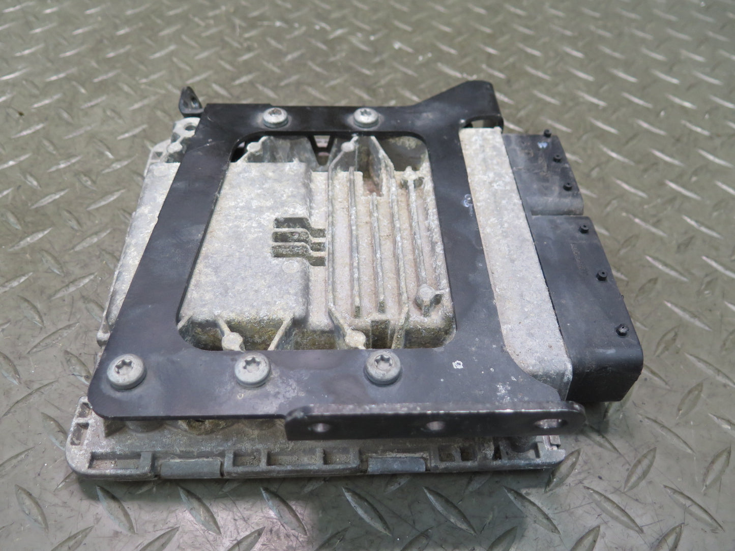 2008-2010 Porsche Cayenne 957 Turbo 4.8L Engine ECU ECM Computer Control Module