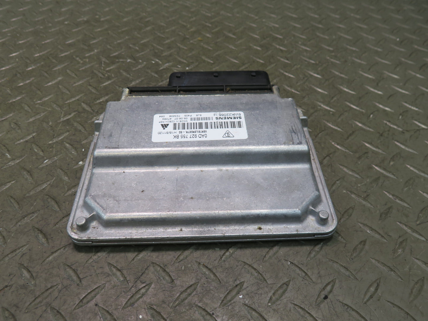 2008-2010 Porsche Cayenne 957 Transfer Case Control Module 0AD927755BK