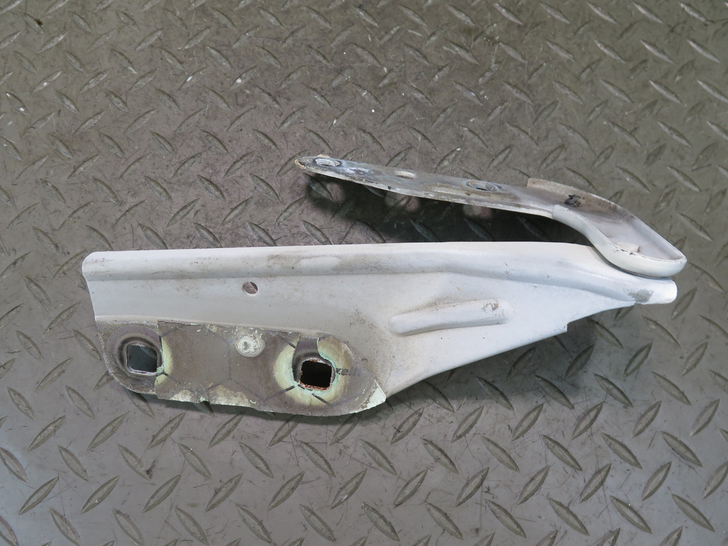 2003-2010 Porsche Cayenne 955 Front Left & Right Hood Hinge Set of 2