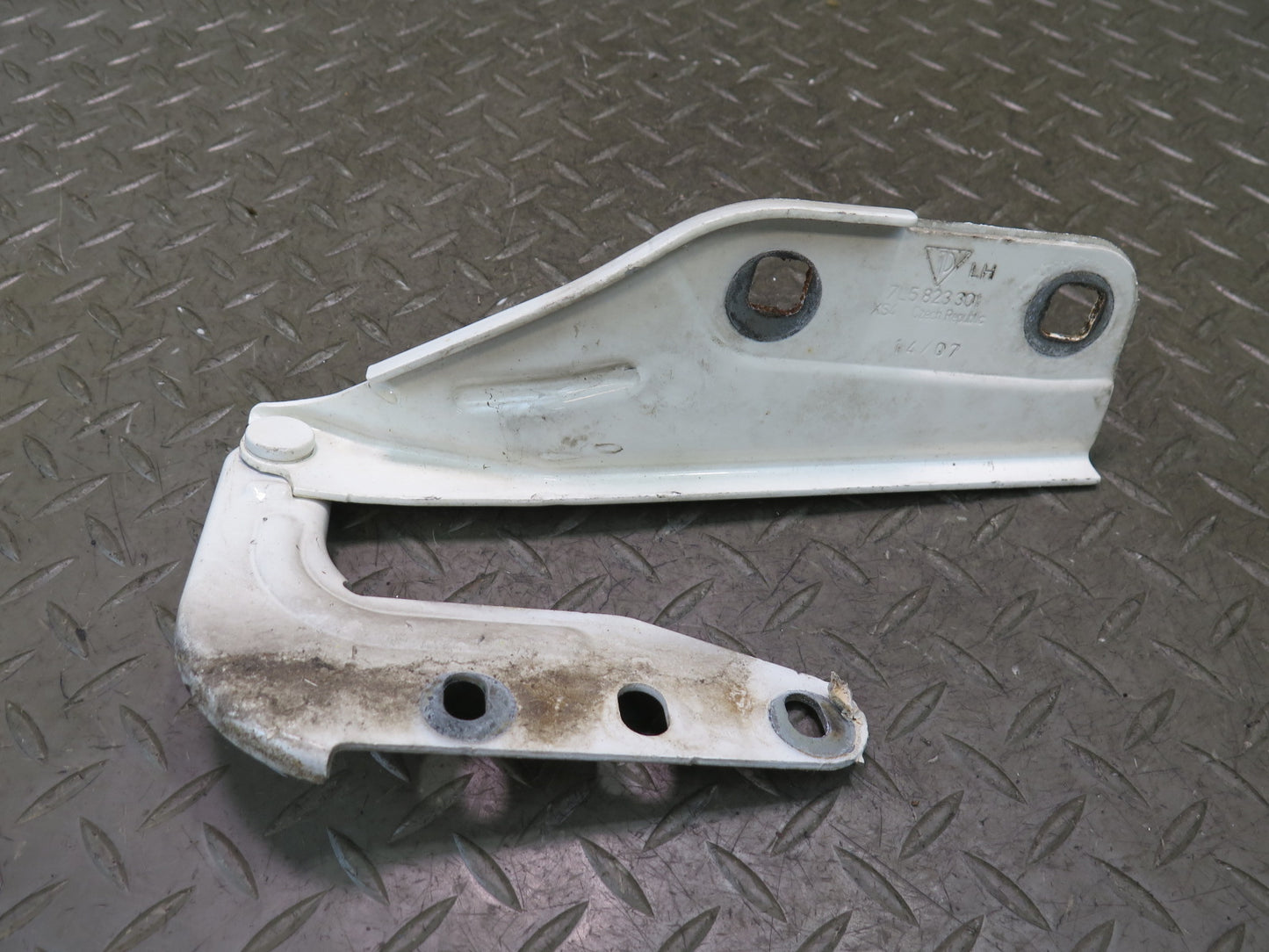 2003-2010 Porsche Cayenne 955 Front Left & Right Hood Hinge Set of 2