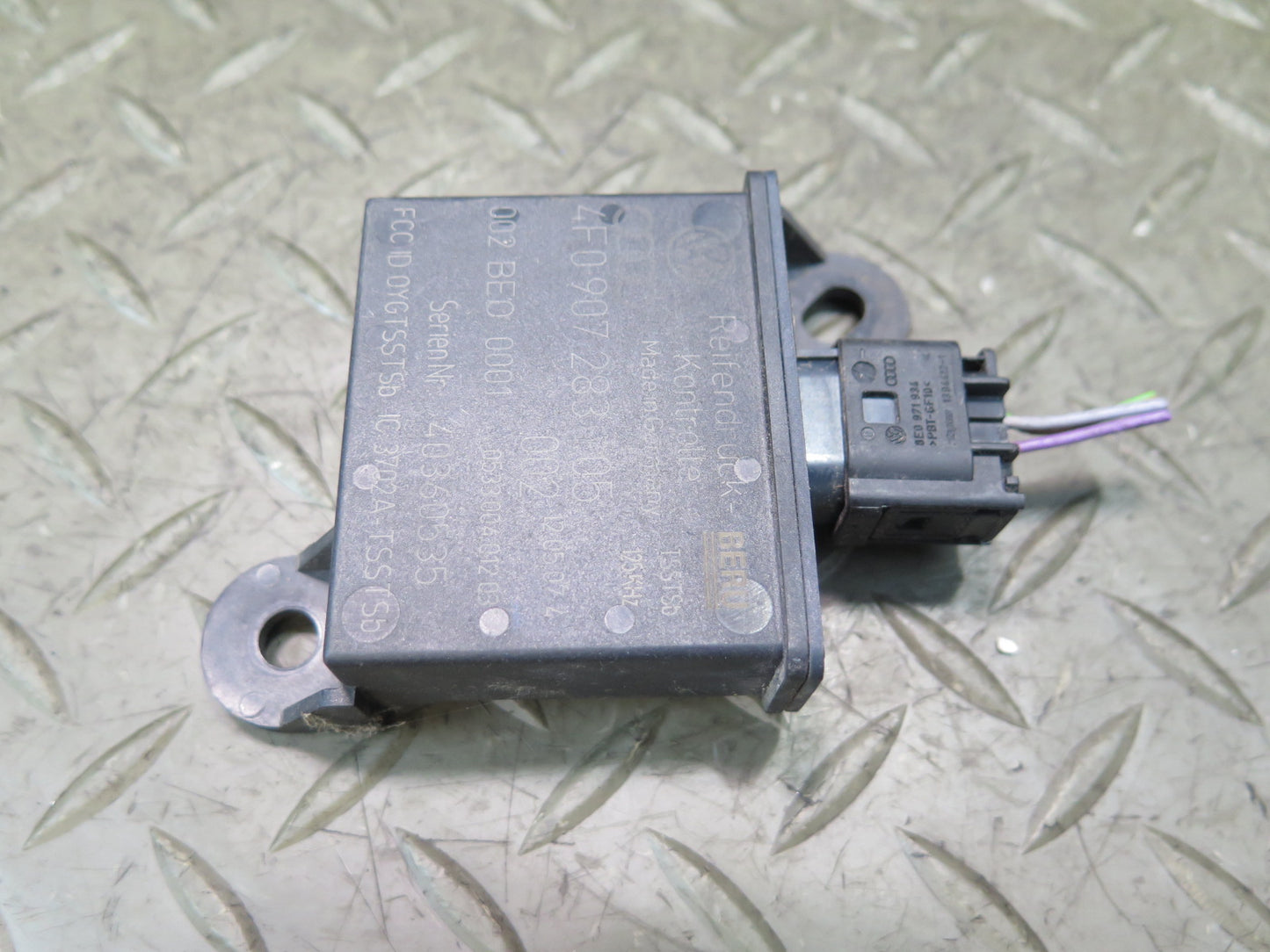 2003-2010 Porsche Cayenne 957 TPMS Tire Pressure Monitor Sensor Module