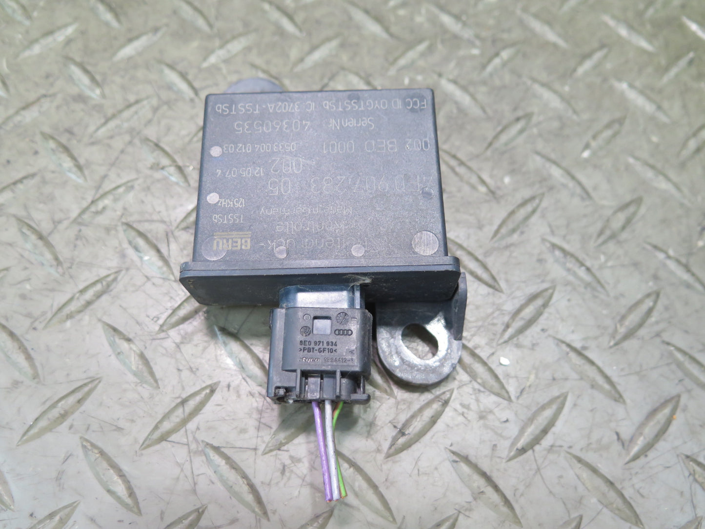 2003-2010 Porsche Cayenne 957 TPMS Tire Pressure Monitor Sensor Module