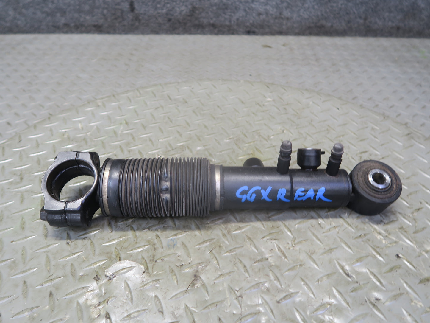 2010-2013 Lexus URJ150L GX460 AWD Rear Stabilizer Hydraulic Cylinder 48885-60030