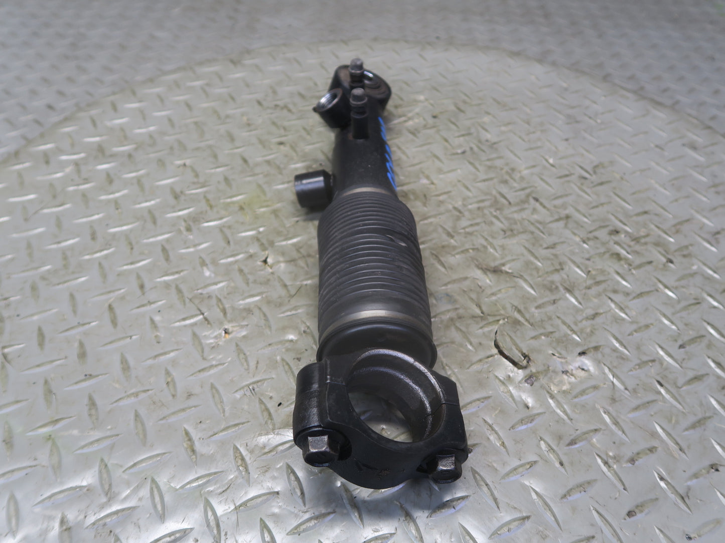 2010-2013 Lexus URJ150L GX460 AWD Rear Stabilizer Hydraulic Cylinder 48885-60030