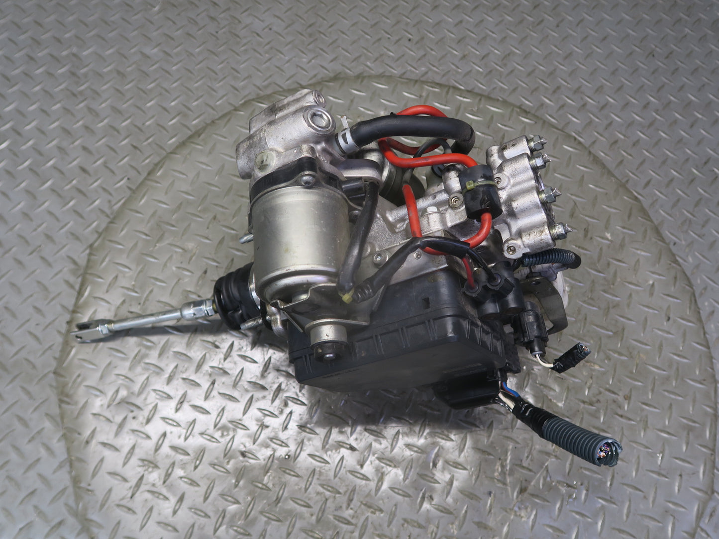 2011 Lexus URJ150L GX460 ABS Pump & Brake Master Cylinder Assembly OEM