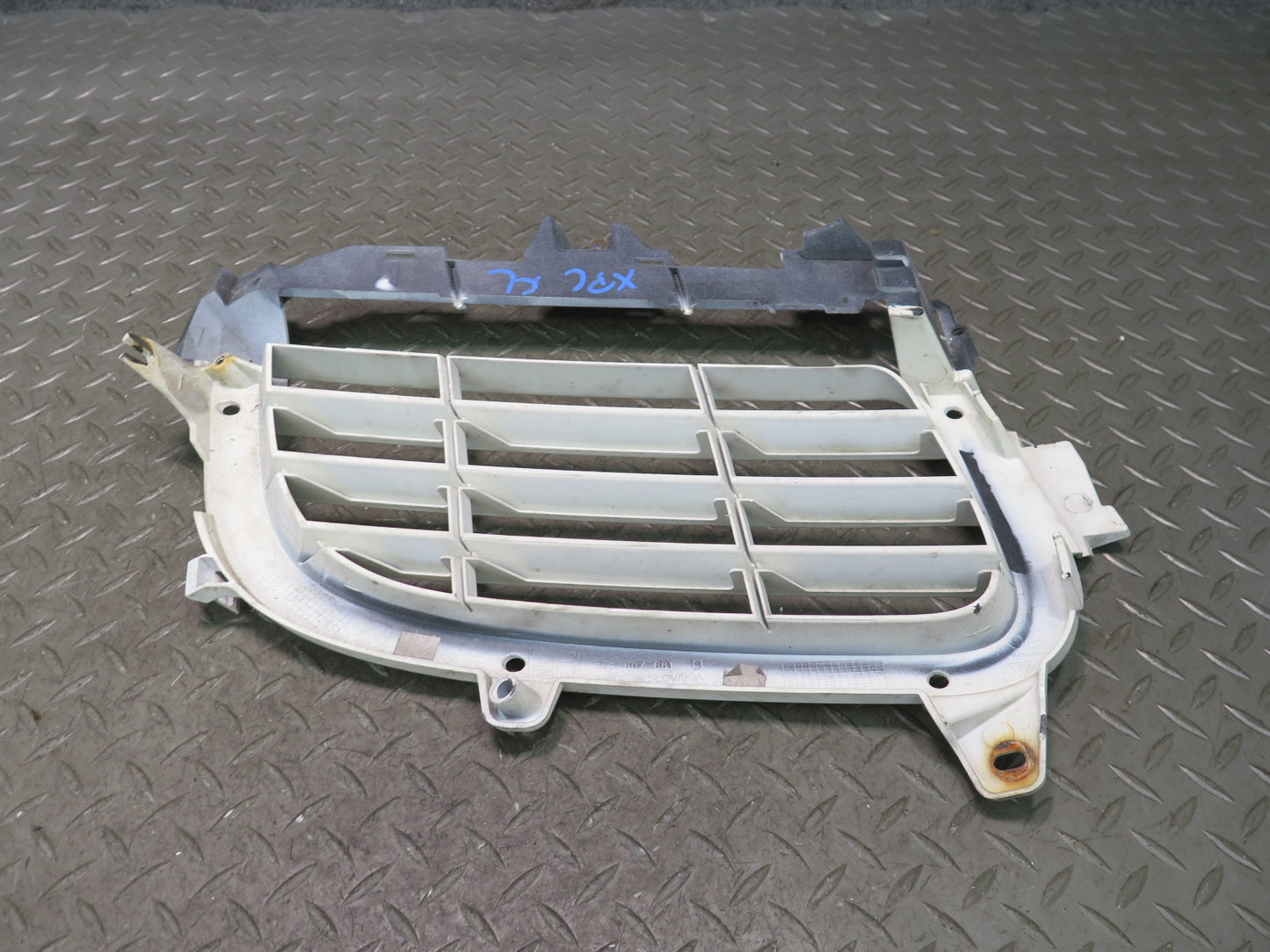 2008-2010 Porsche Cayenne 957 Turbo Front Bumper Left & Right Grille Set of 2