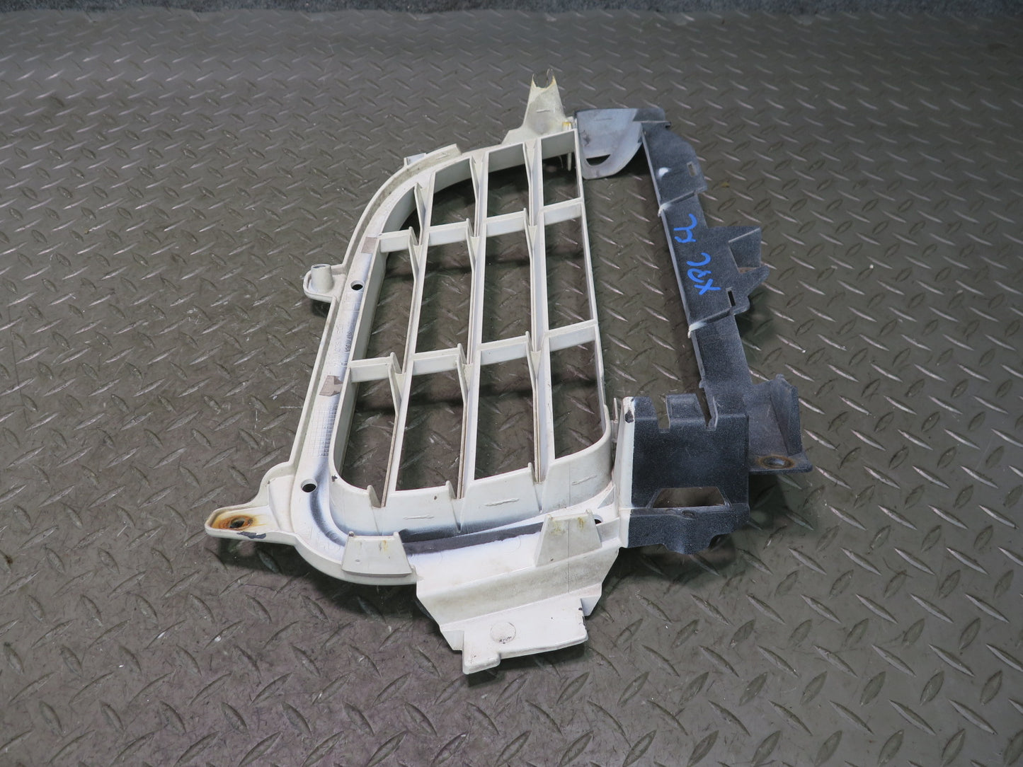 2008-2010 Porsche Cayenne 957 Turbo Front Bumper Left & Right Grille Set of 2