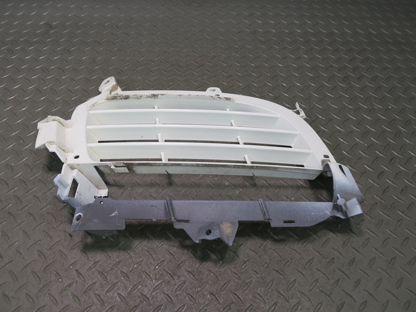 2008-2010 Porsche Cayenne 957 Turbo Front Bumper Left & Right Grille Set of 2