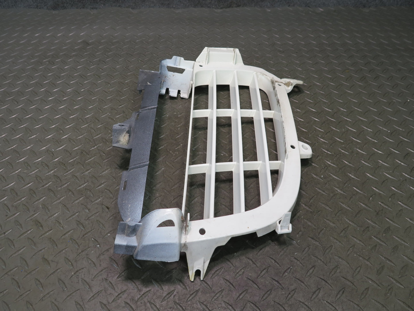 2008-2010 Porsche Cayenne 957 Turbo Front Bumper Left & Right Grille Set of 2