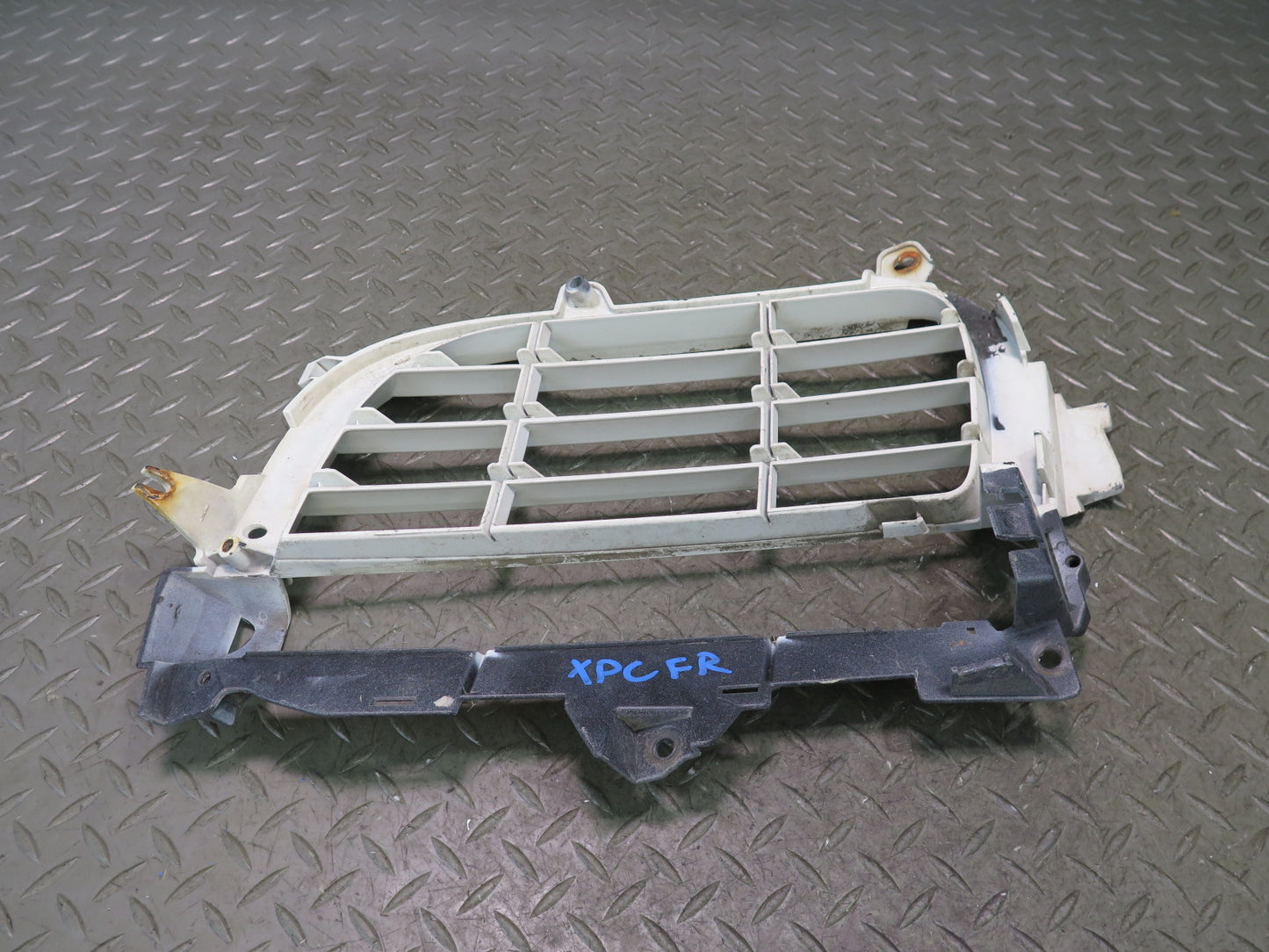 2008-2010 Porsche Cayenne 957 Turbo Front Bumper Left & Right Grille Set of 2