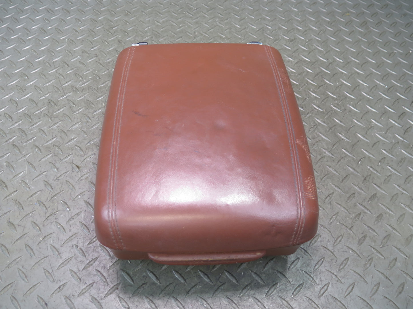 2003-2010 Porsche Cayenne 955 Center Console Leather Armrest Compartment Storage
