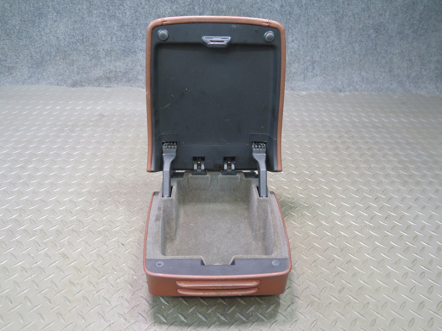 2003-2010 Porsche Cayenne 955 Center Console Leather Armrest Compartment Storage