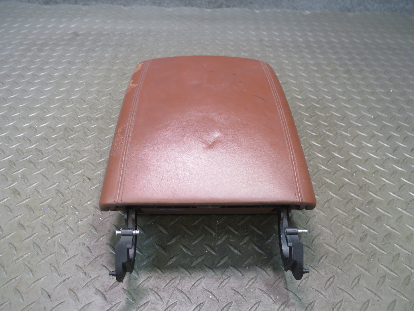 2003-2010 Porsche Cayenne 955 Center Console Leather Armrest Compartment Storage