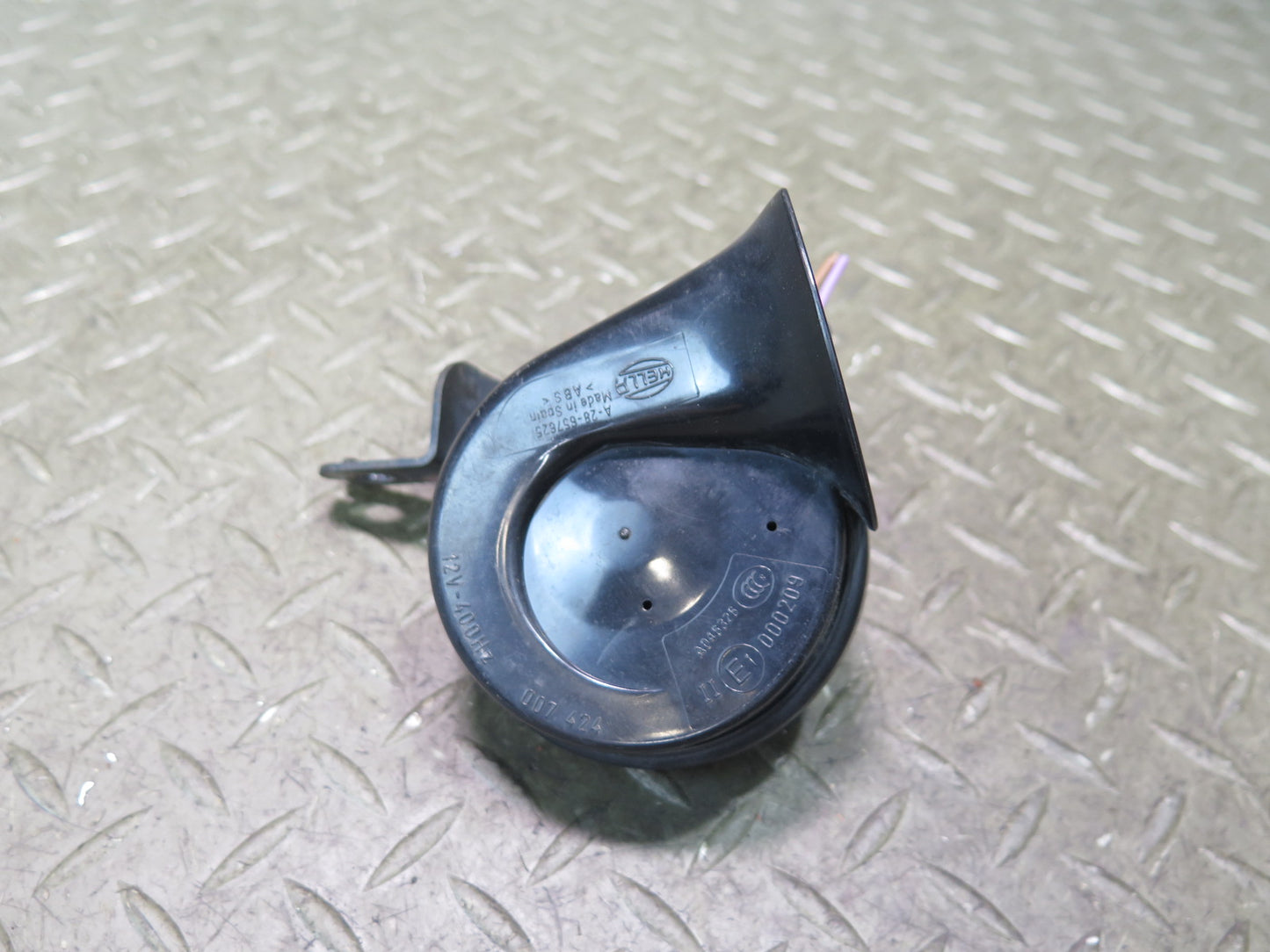2003-2010 Porsche Cayenne 957 High & Low Tone Note Pitch Horn Signal Set of 2