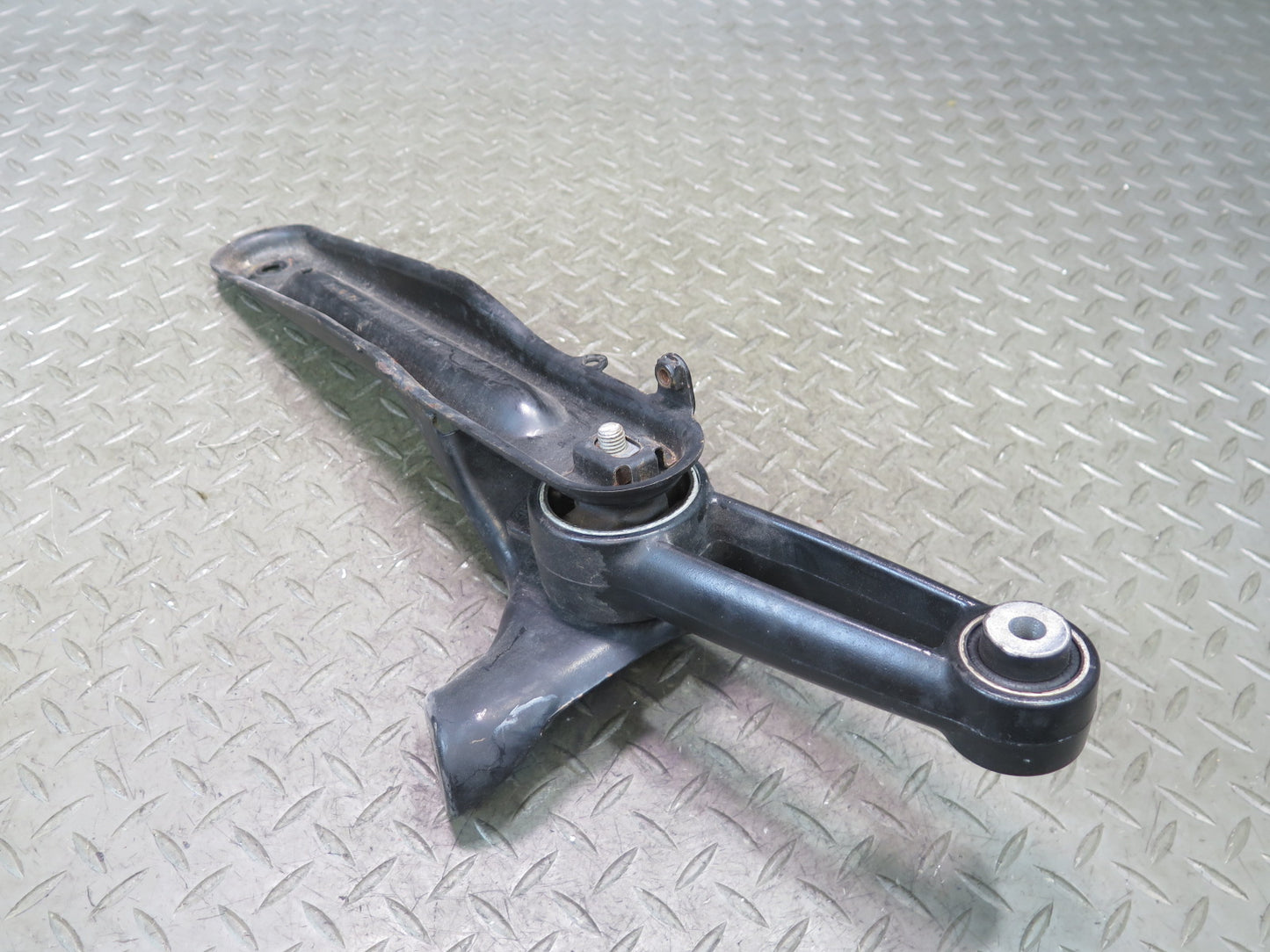 2003-2010 Porsche Cayenne 957 Turbo Engine Right Mount Brace Bracket 7L5199373A
