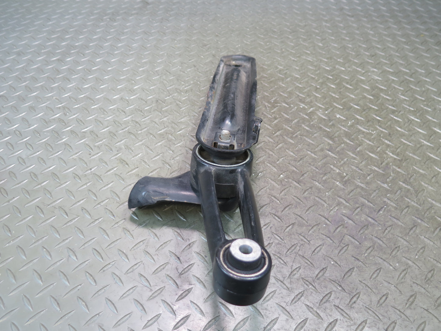 2003-2010 Porsche Cayenne 957 Turbo Engine Right Mount Brace Bracket 7L5199373A
