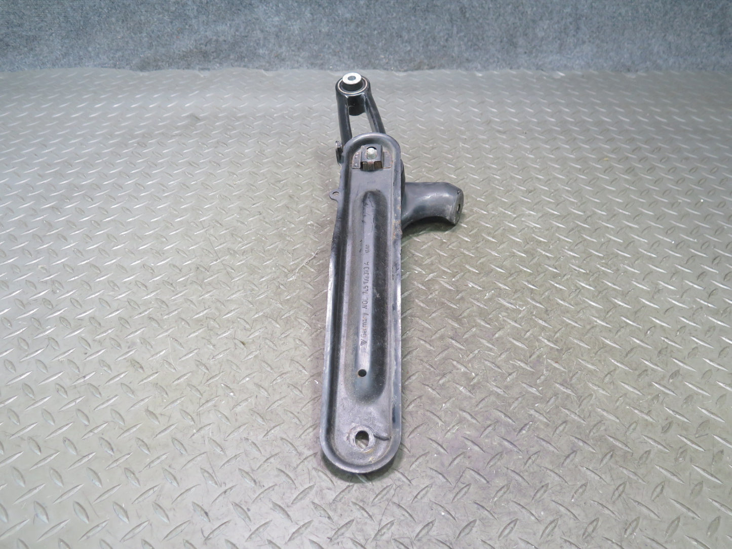 2003-2010 Porsche Cayenne 957 Turbo Engine Right Mount Brace Bracket 7L5199373A